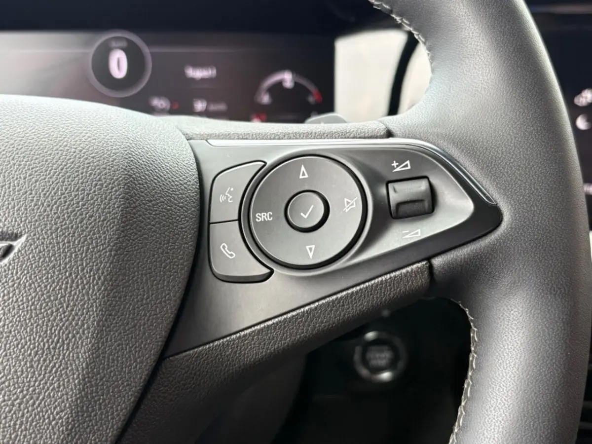 1.2 TURBO AUT. 130PK GS-LINE LED NAVI CAMERA CARPLAY AIRCO