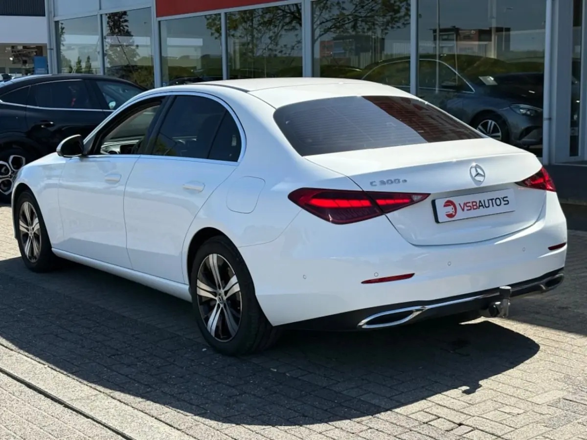 300E PLUG IN HYBRIDE EL. MEMORY STOEL 360CAMERA CARPLAY EL.TREKHAAK