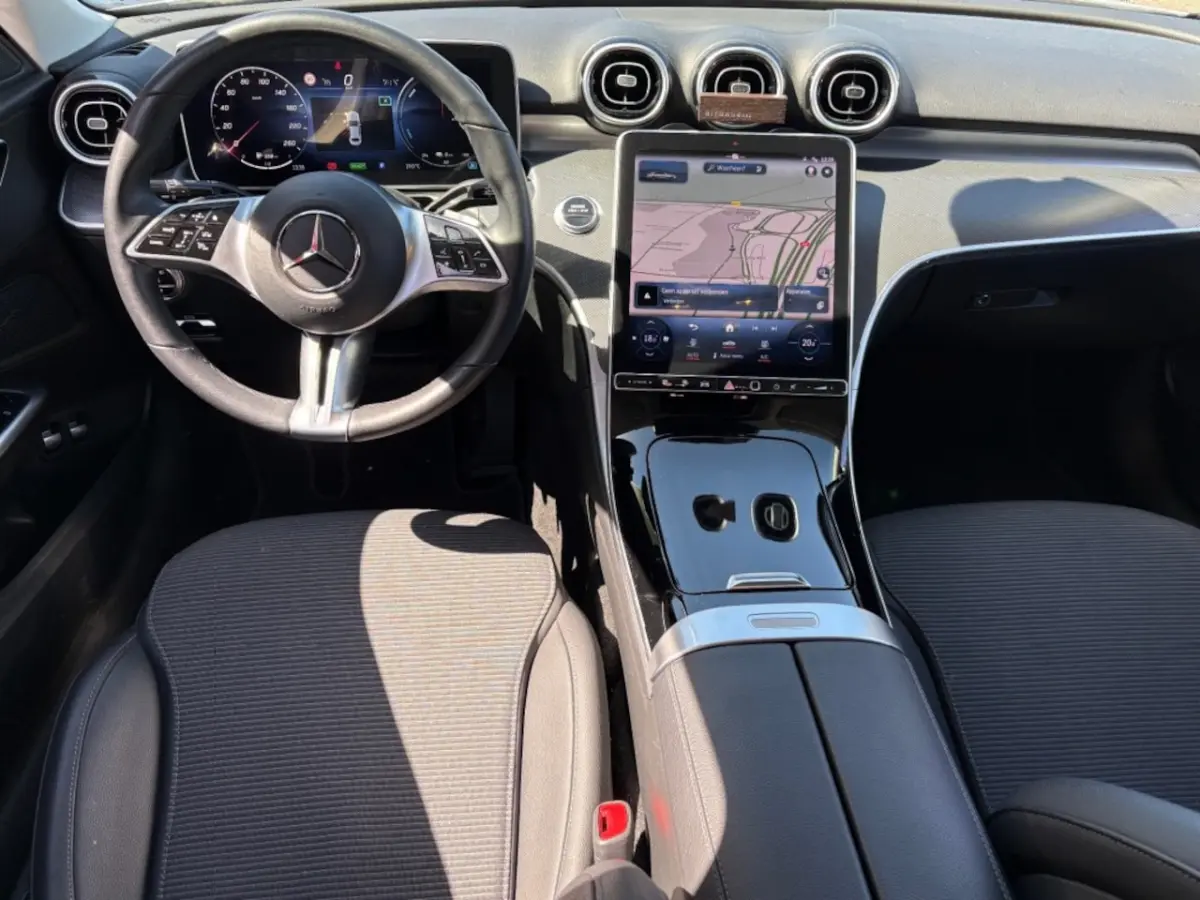 300E PLUG IN HYBRIDE EL. MEMORY STOEL 360CAMERA CARPLAY EL.TREKHAAK