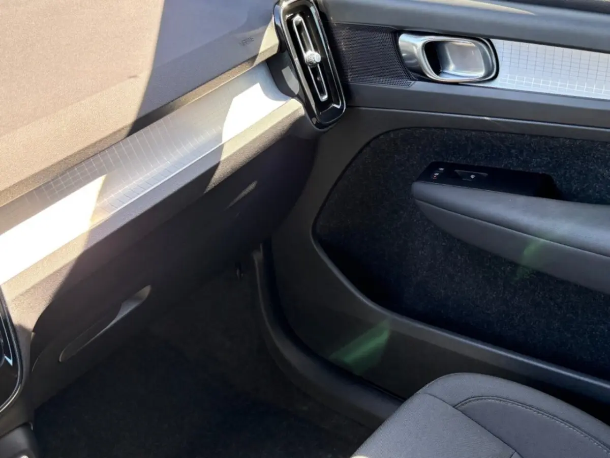 1.5 T3 AUT. BUSINESS-PRO+ 163PK LED CARPLAY NAVIGATIE ECC-AIRCO LMV PDC