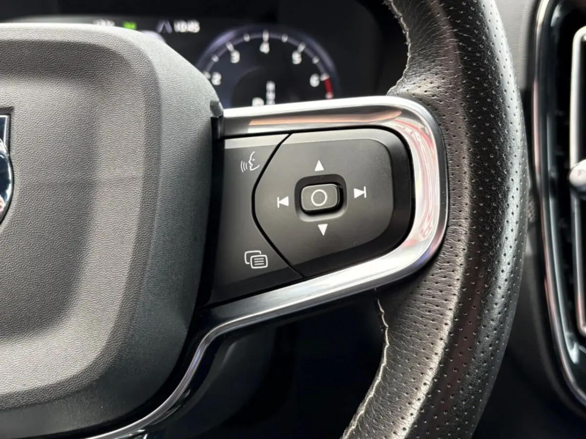 2.0 B4 MHEV R-DESIGN 197PK AUT. NAVI CAMERA CARPLAY