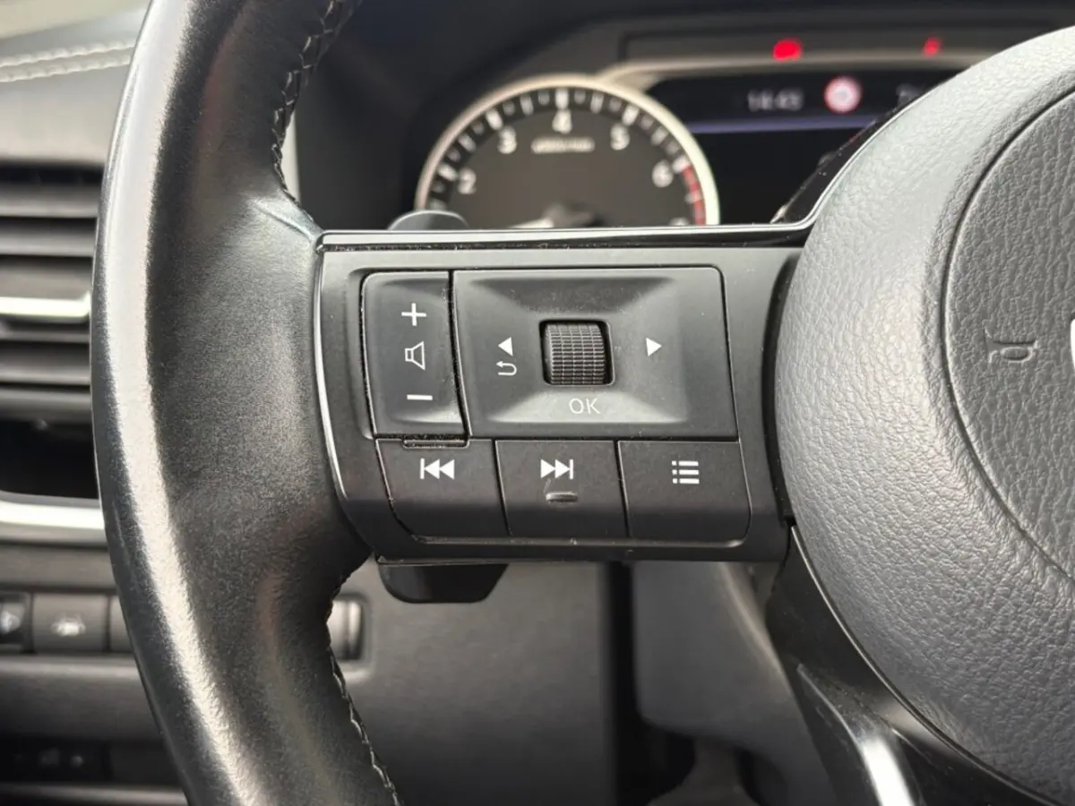 1.3 MHEV AUT. 158PK LED NAVIGATIE 360-CAMERA CARPLAY AIRCO LMV PDC