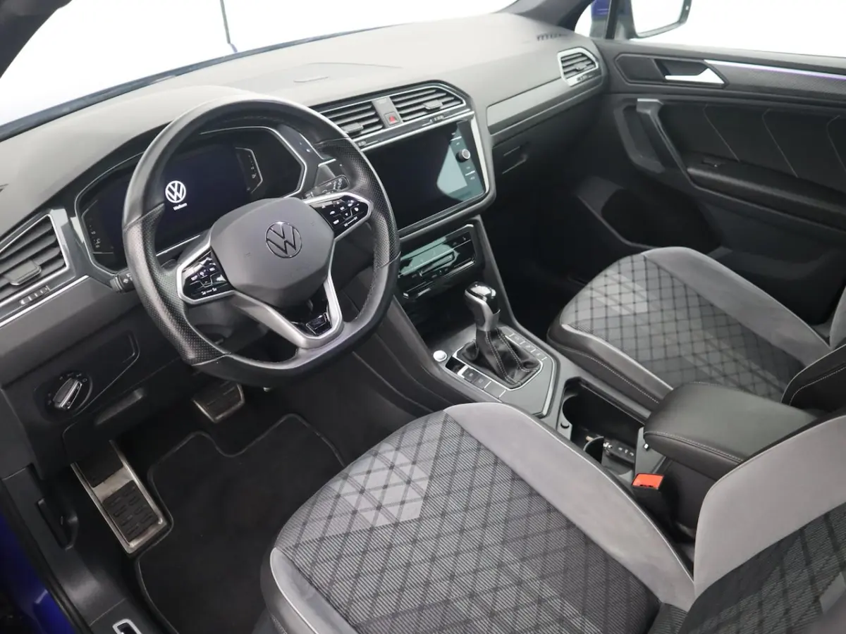 1.5 TSI R-Line Business+ FULL LED / SFEER / LAPIZ BLUE / CAMERA / CARPLAY / STOELVERW / KE