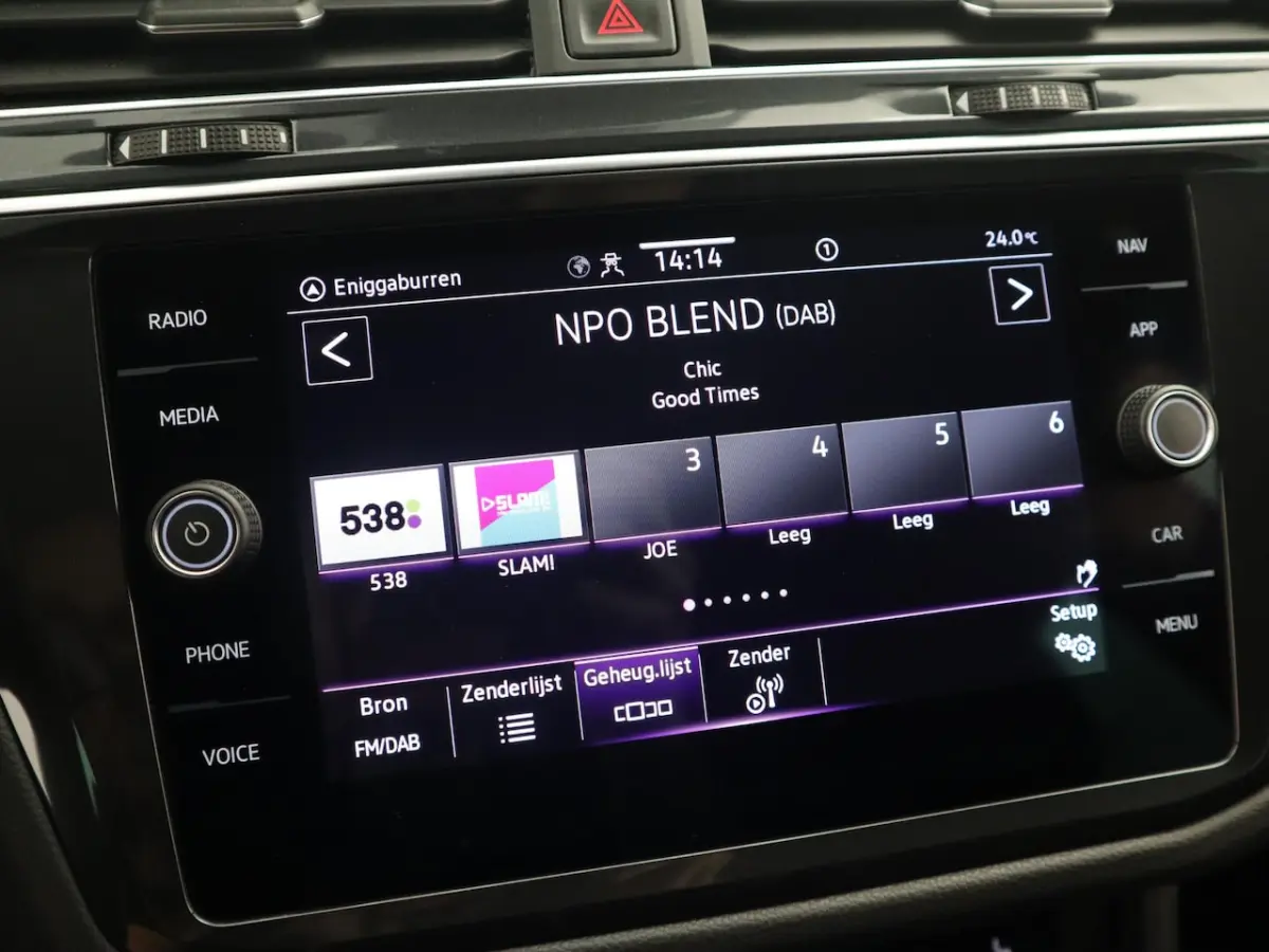 1.5 TSI R-Line Business+ FULL LED / SFEER / LAPIZ BLUE / CAMERA / CARPLAY / STOELVERW / KE