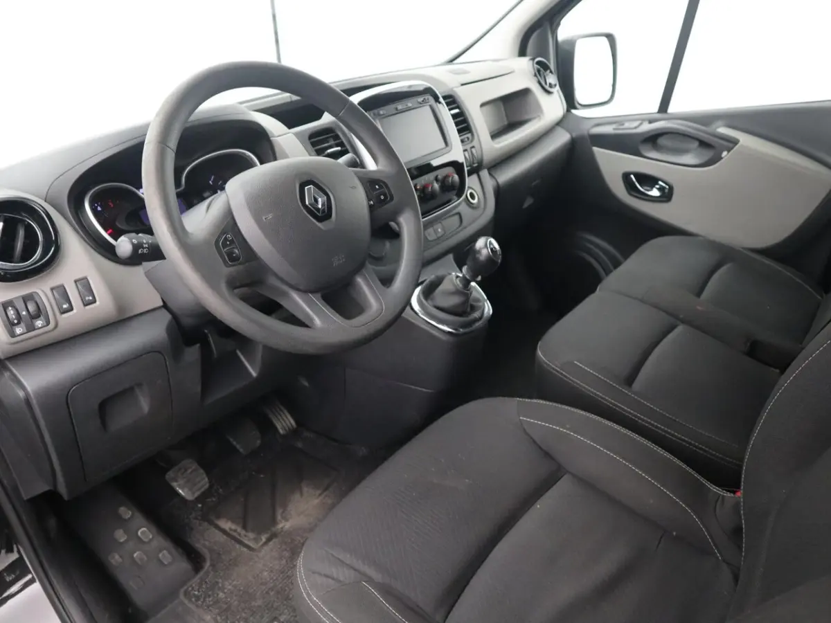 1.6 dCi T29 L2H1 Luxe TREKHAAK / NAVI / AIRCO / PDC / BLUETOOTH / CRUISE / DAB+ / NL-AUTO