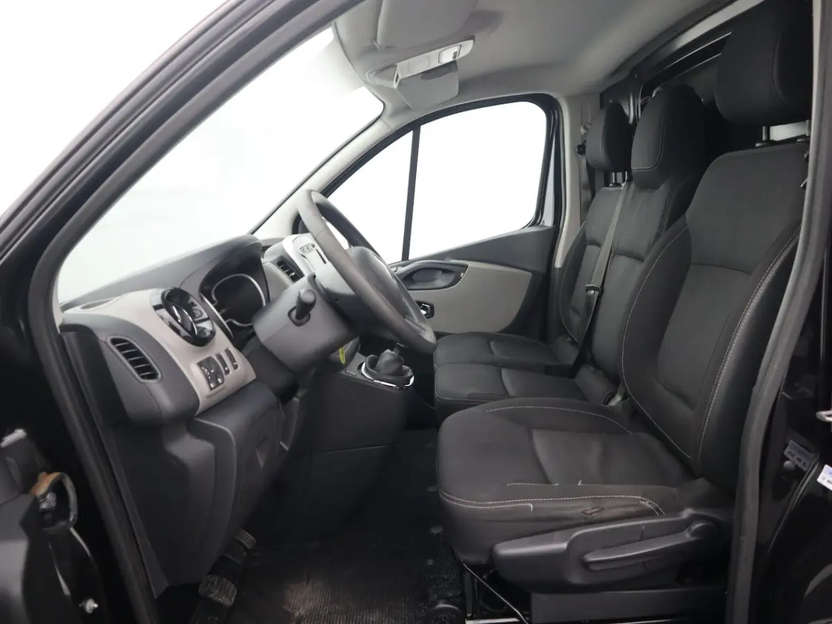 1.6 dCi T29 L2H1 Luxe TREKHAAK / NAVI / AIRCO / PDC / BLUETOOTH / CRUISE / DAB+ / NL-AUTO