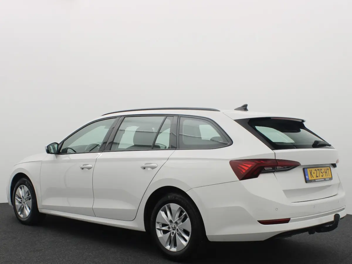 1.0 e-TSI Business Edition AUTOMAAT / TREKHAAK / CLIMA / CARPLAY / FULL LED / PDC / BLUETO