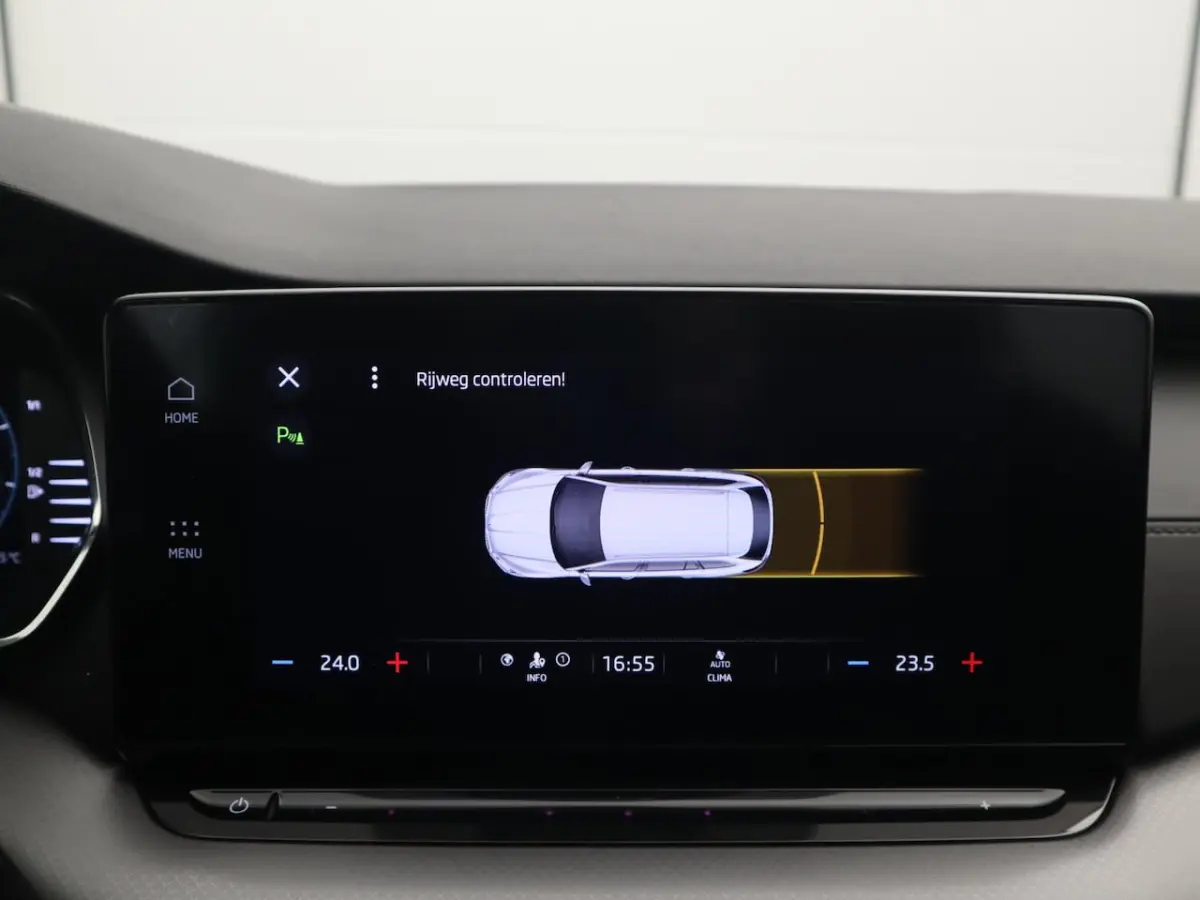 1.0 e-TSI Business Edition AUTOMAAT / TREKHAAK / CLIMA / CARPLAY / FULL LED / PDC / BLUETO