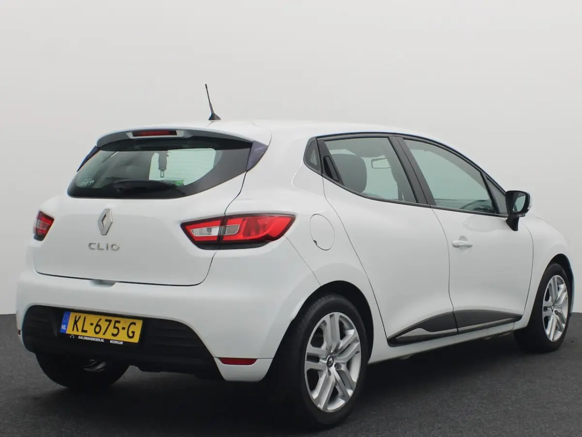 1.5 dCi Ecoleader Zen D-RIEM VV / AIRCO / NAVI / BLUETOOTH / CRUISE / DAB+ / NL-AUTO