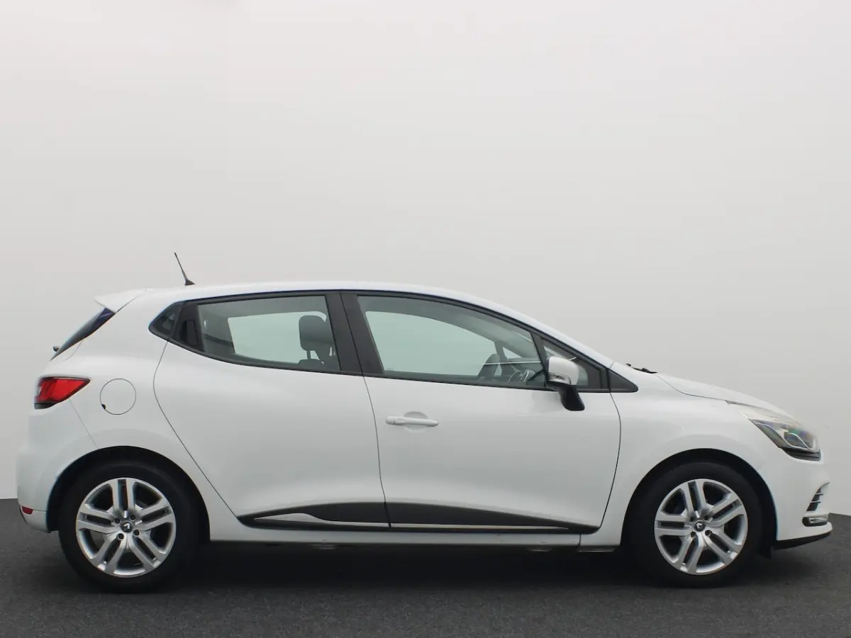 1.5 dCi Ecoleader Zen D-RIEM VV / AIRCO / NAVI / BLUETOOTH / CRUISE / DAB+ / NL-AUTO