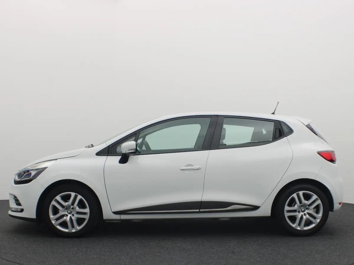 1.5 dCi Ecoleader Zen D-RIEM VV / AIRCO / NAVI / BLUETOOTH / CRUISE / DAB+ / NL-AUTO