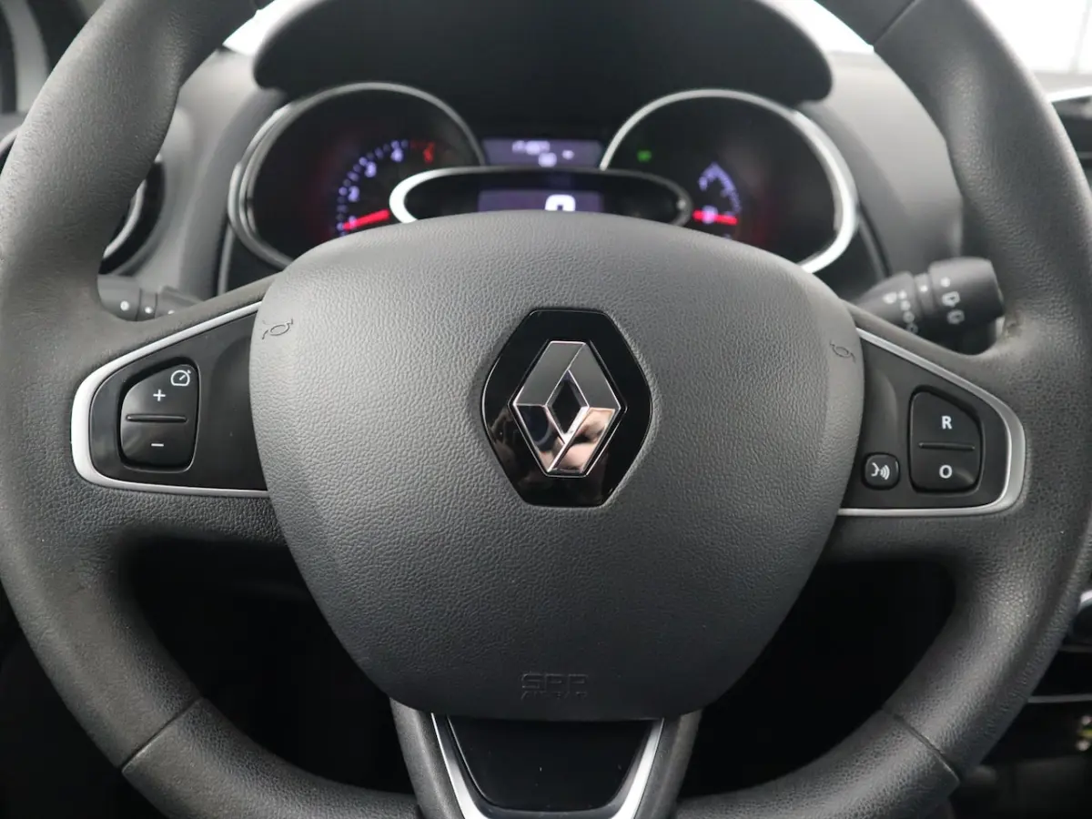 1.5 dCi Ecoleader Zen D-RIEM VV / AIRCO / NAVI / BLUETOOTH / CRUISE / DAB+ / NL-AUTO