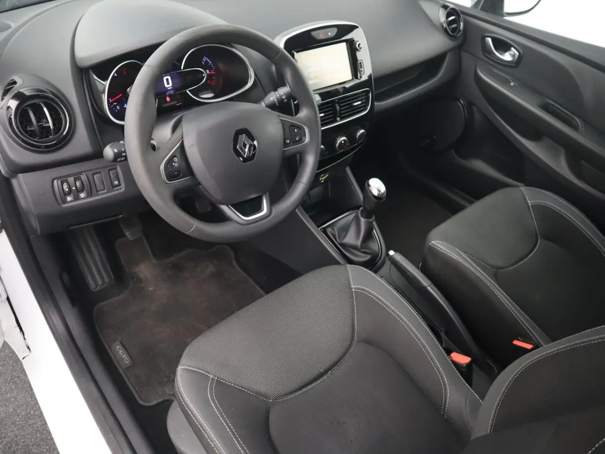 1.5 dCi Ecoleader Zen D-RIEM VV / AIRCO / NAVI / BLUETOOTH / CRUISE / DAB+ / NL-AUTO