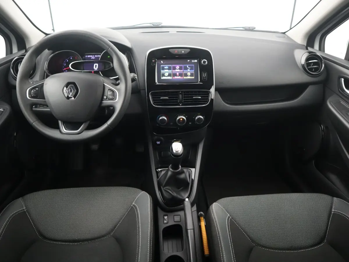 1.5 dCi Ecoleader Zen D-RIEM VV / AIRCO / NAVI / BLUETOOTH / CRUISE / DAB+ / NL-AUTO