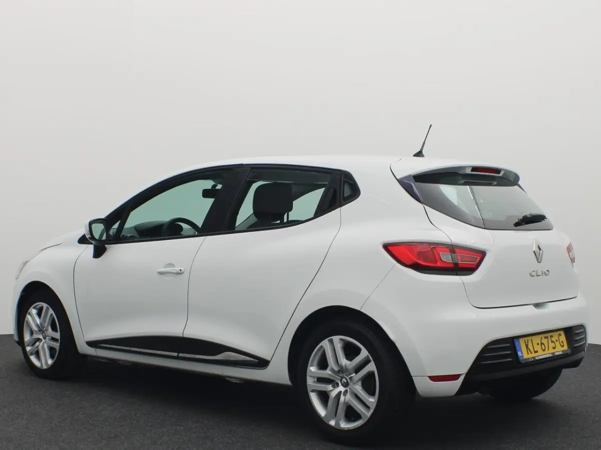 1.5 dCi Ecoleader Zen D-RIEM VV / AIRCO / NAVI / BLUETOOTH / CRUISE / DAB+ / NL-AUTO