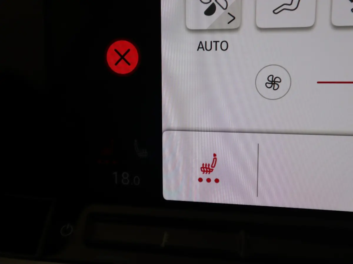 2.0 TDI Life AUTOMAAT / FULL LED / CARPLAY / STOELVERW / STUURVERW / CLIMA / PDC / BLUETOO