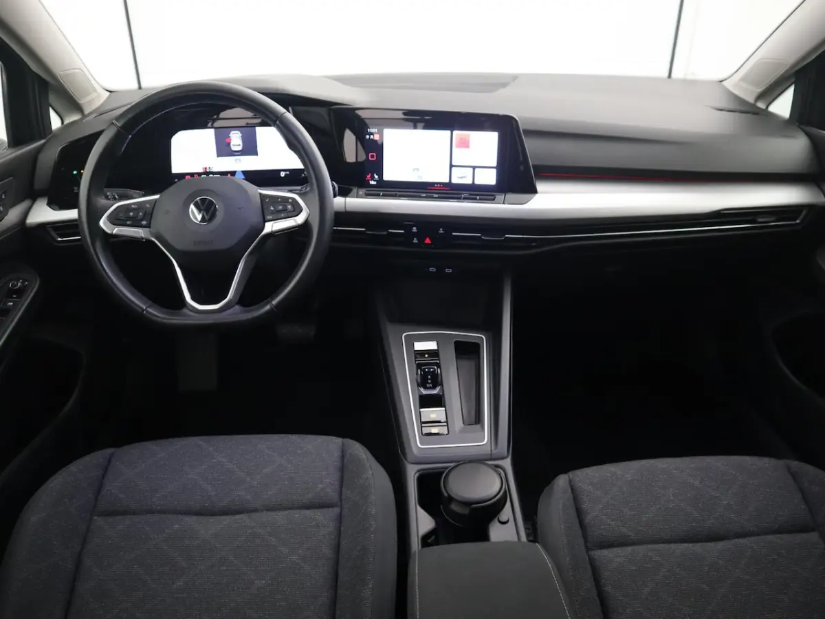 2.0 TDI Life AUTOMAAT / FULL LED / CARPLAY / STOELVERW / STUURVERW / CLIMA / PDC / BLUETOO