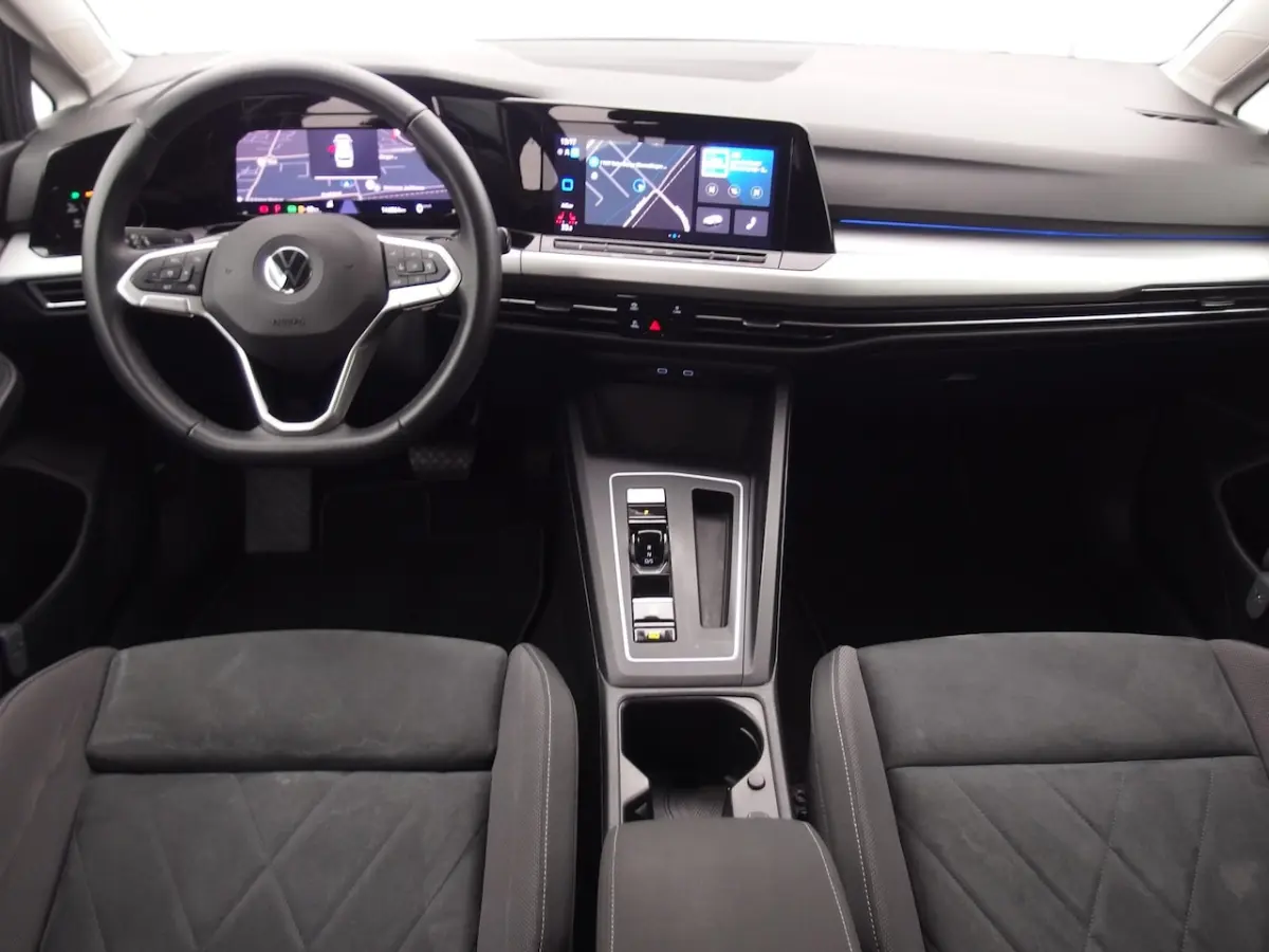 1.5 eTSI Life Business AUTOMAAT / TREKHAAK / FULL LED / CARPLAY / STOELVERW / STUURVERW /