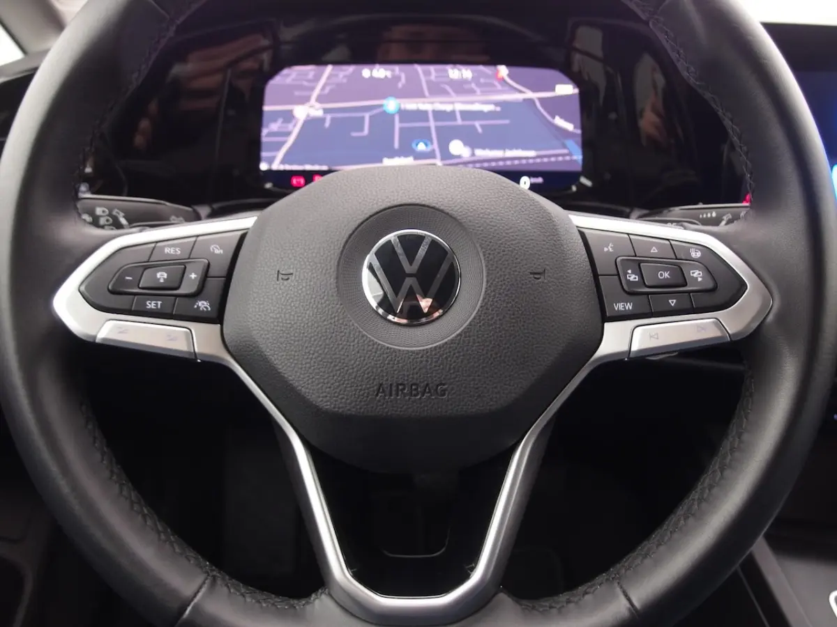 1.5 eTSI Life Business AUTOMAAT / TREKHAAK / FULL LED / CARPLAY / STOELVERW / STUURVERW /