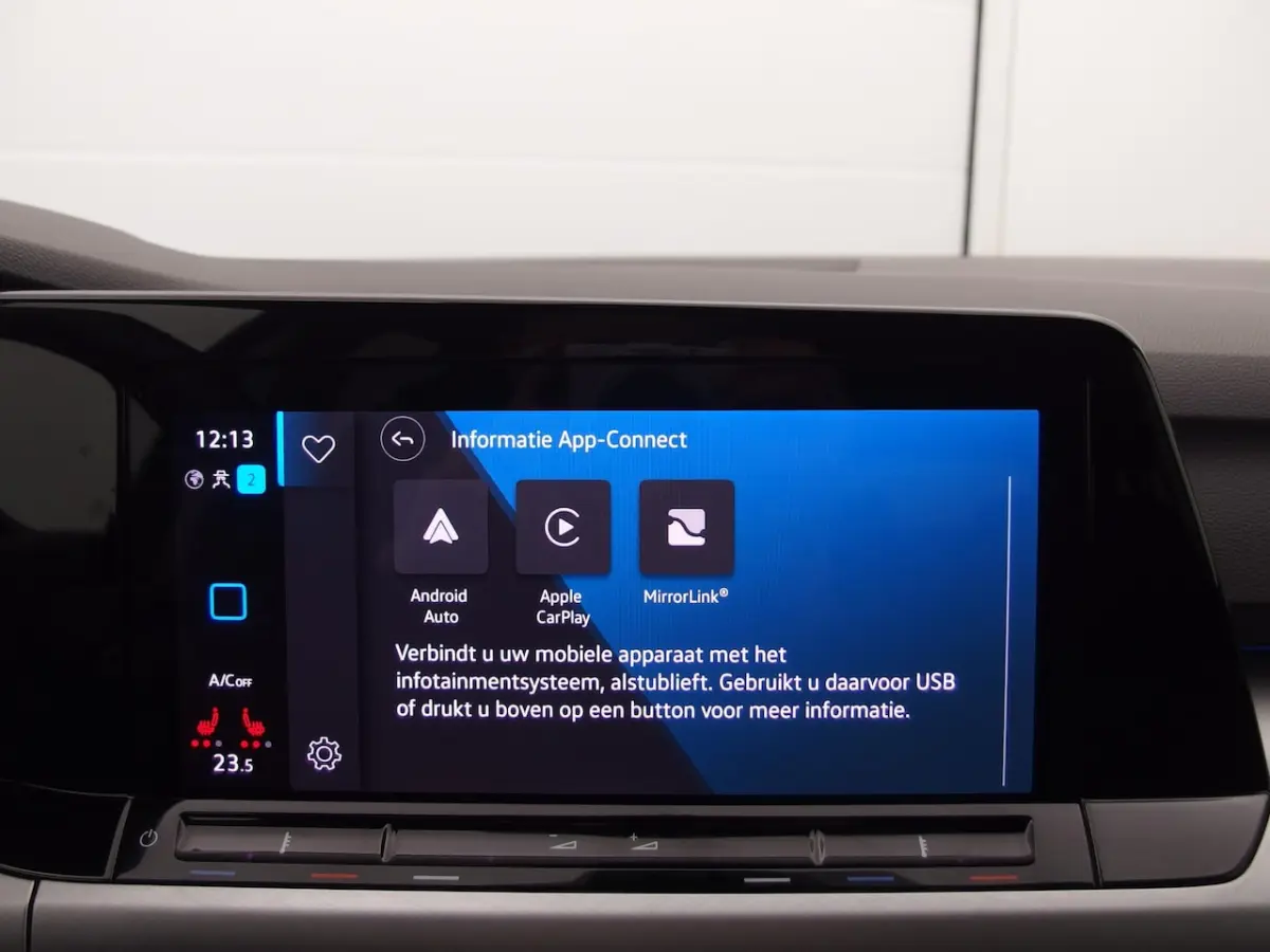 1.5 eTSI Life Business AUTOMAAT / TREKHAAK / FULL LED / CARPLAY / STOELVERW / STUURVERW /