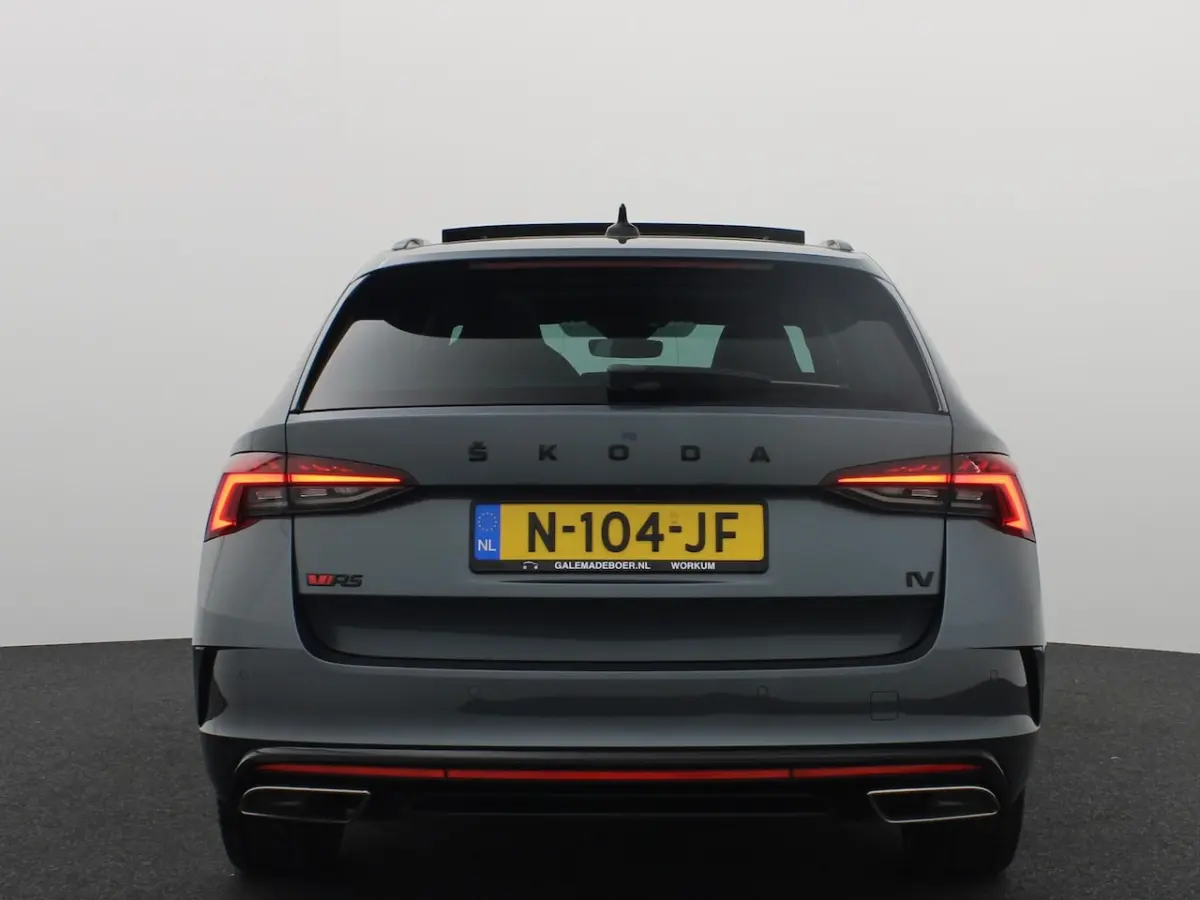 1.4 TSI RS iV PHEV Business AUTOMAAT / PANORAMADAK / FULL LED / KEYLESS / STOELVERW / STUU