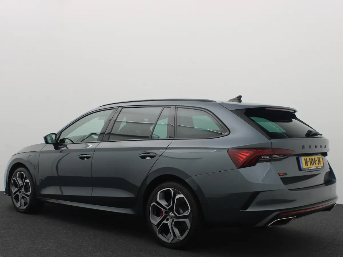 1.4 TSI RS iV PHEV Business AUTOMAAT / PANORAMADAK / FULL LED / KEYLESS / STOELVERW / STUU