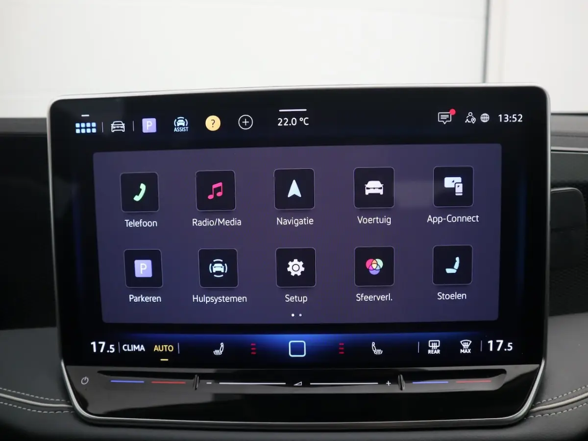 1.5 eTSI Business NL-AUTO / TREKHAAK / FULL LED / SFEER / KEYLESS / CAMERA / STOELVERW / S