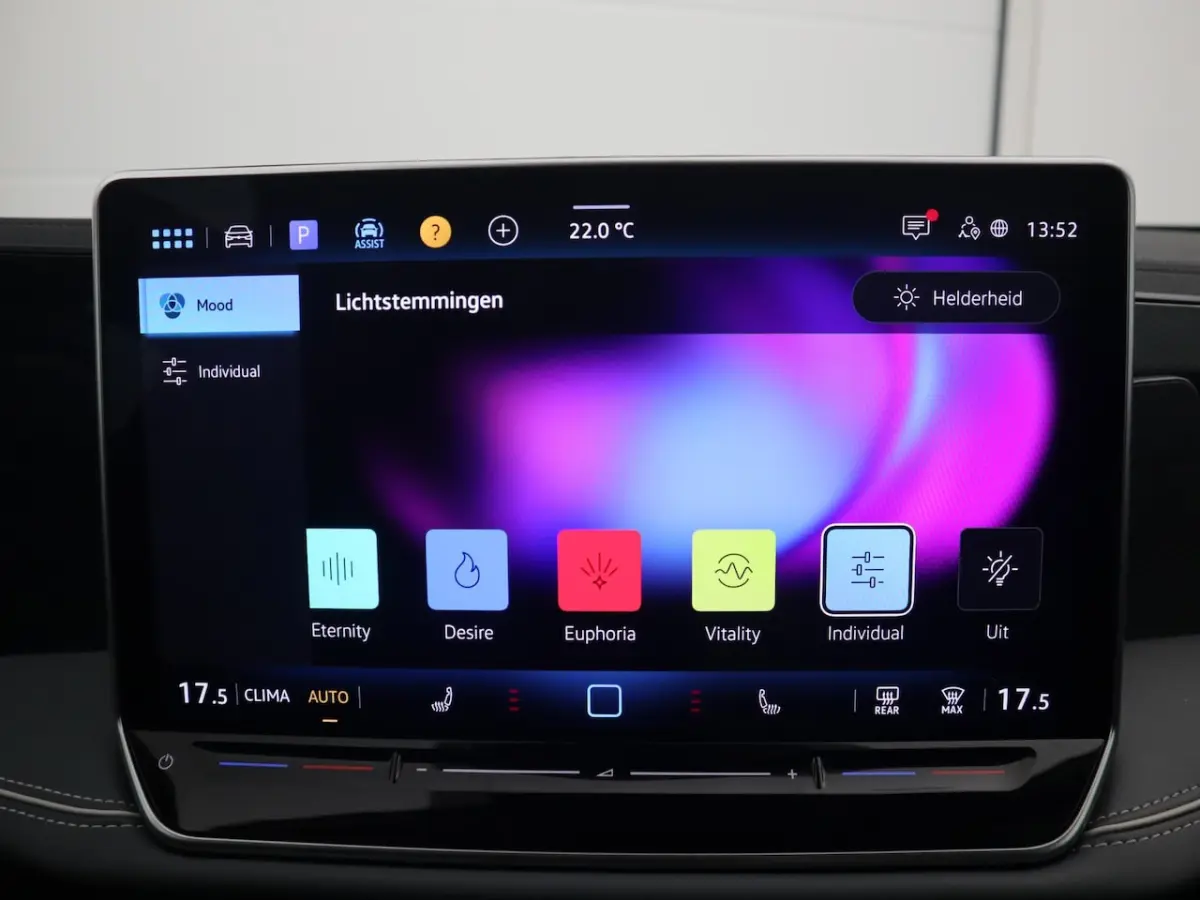 1.5 eTSI Business NL-AUTO / TREKHAAK / FULL LED / SFEER / KEYLESS / CAMERA / STOELVERW / S
