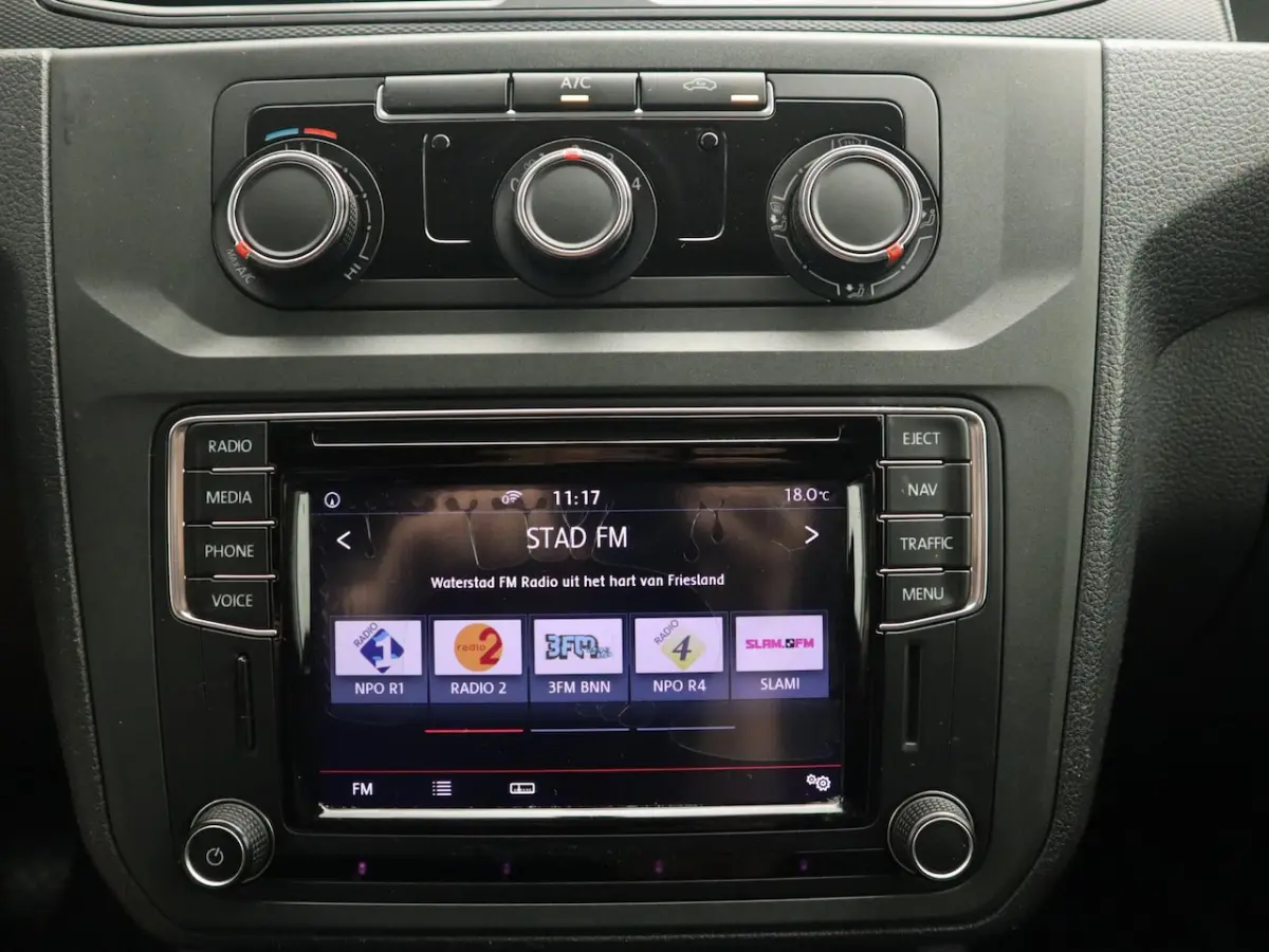 2.0 TDI L1H1 BMT Highline MOOIE INBOUW / NAVI / AIRCO / PDC / BLUETOOTH / CRUISE / NL-AUTO