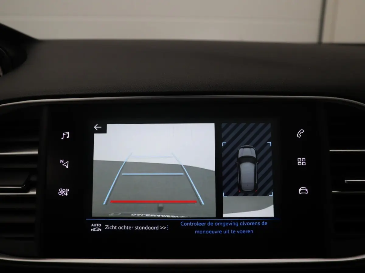 1.2 PureTech Blue Lease Executive TREKHAAK / PANORAMADAK / CAMERA / CARPLAY / NAVI / CLIMA