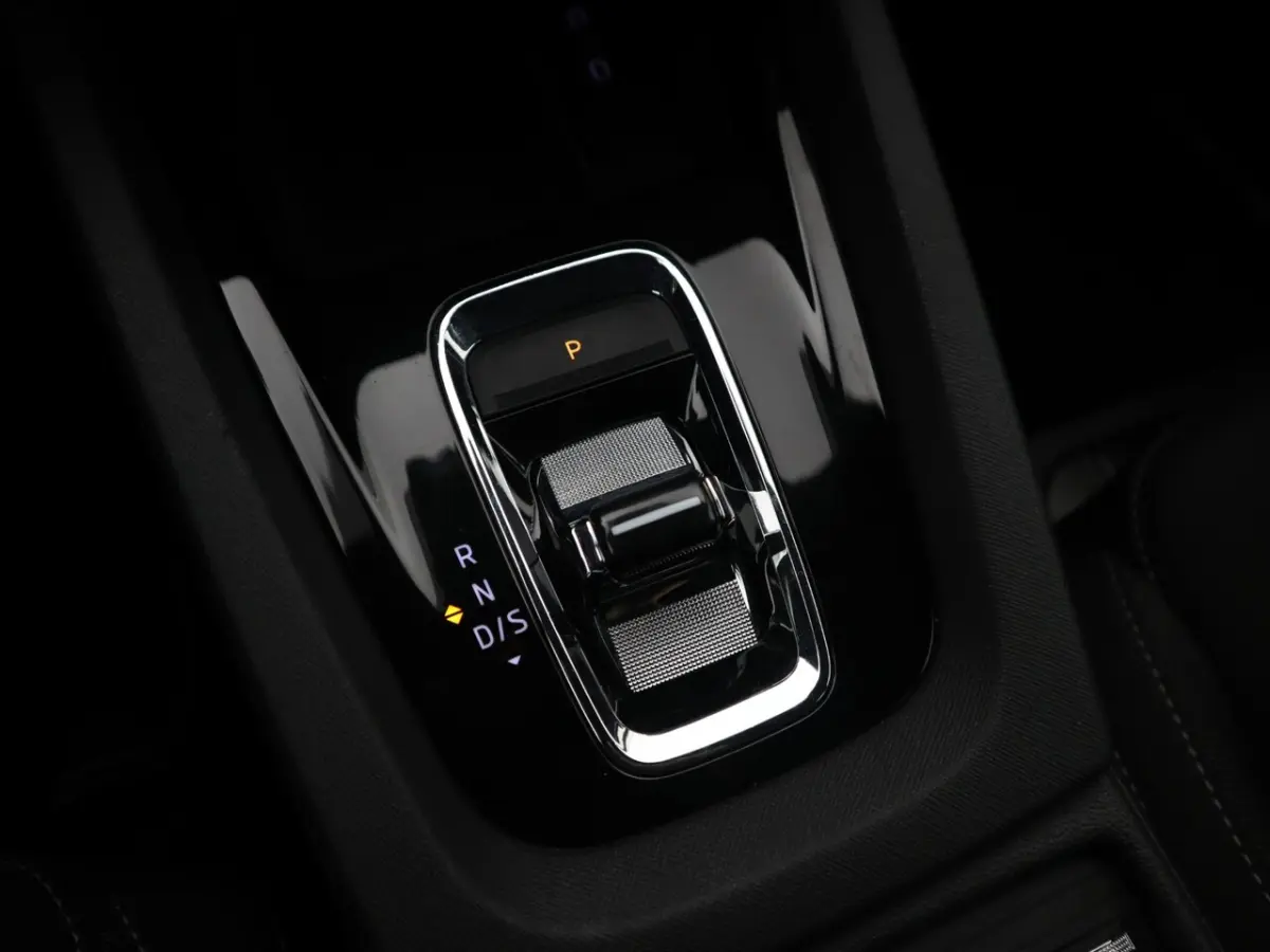 1.0 e-TSI Sport Business AUTOMAAT / SFEER / FULL LED / TREKHAAK / SPORTSTOEL / NAVI / CLIM