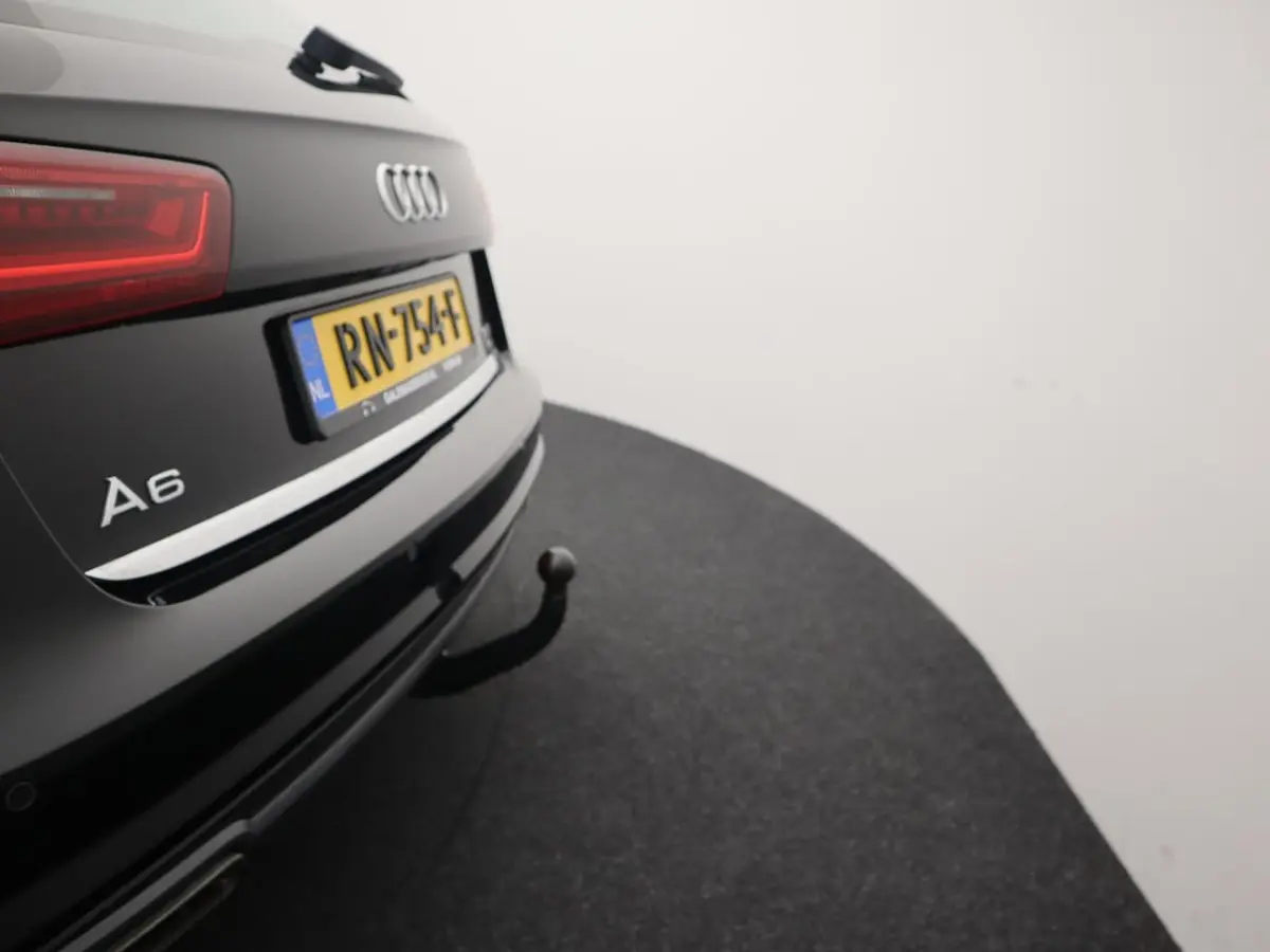 1.8 TFSI ultra S line Edition AUTOMAAT / TREKHAAK / FULL LED / NAVI / CLIMA / PDC / BLUETO