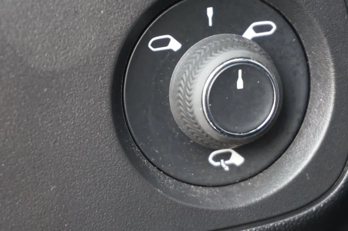 1.2 PureTech Shine / navigatie / camera / automaat / car play / cruise control / stoelverw