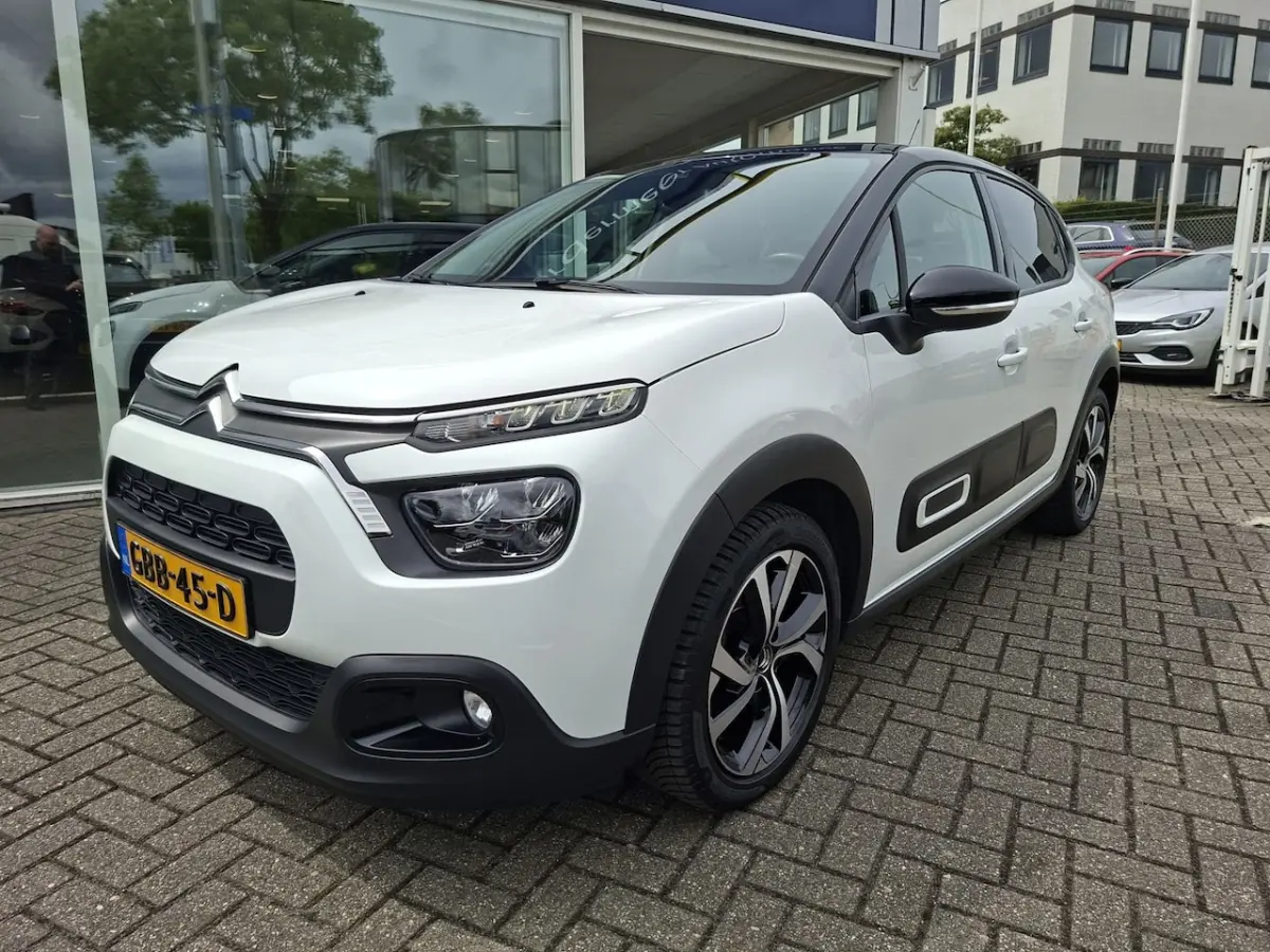 1.2 PureTech Shine / navigatie / camera / automaat / car play / cruise control / stoelverw