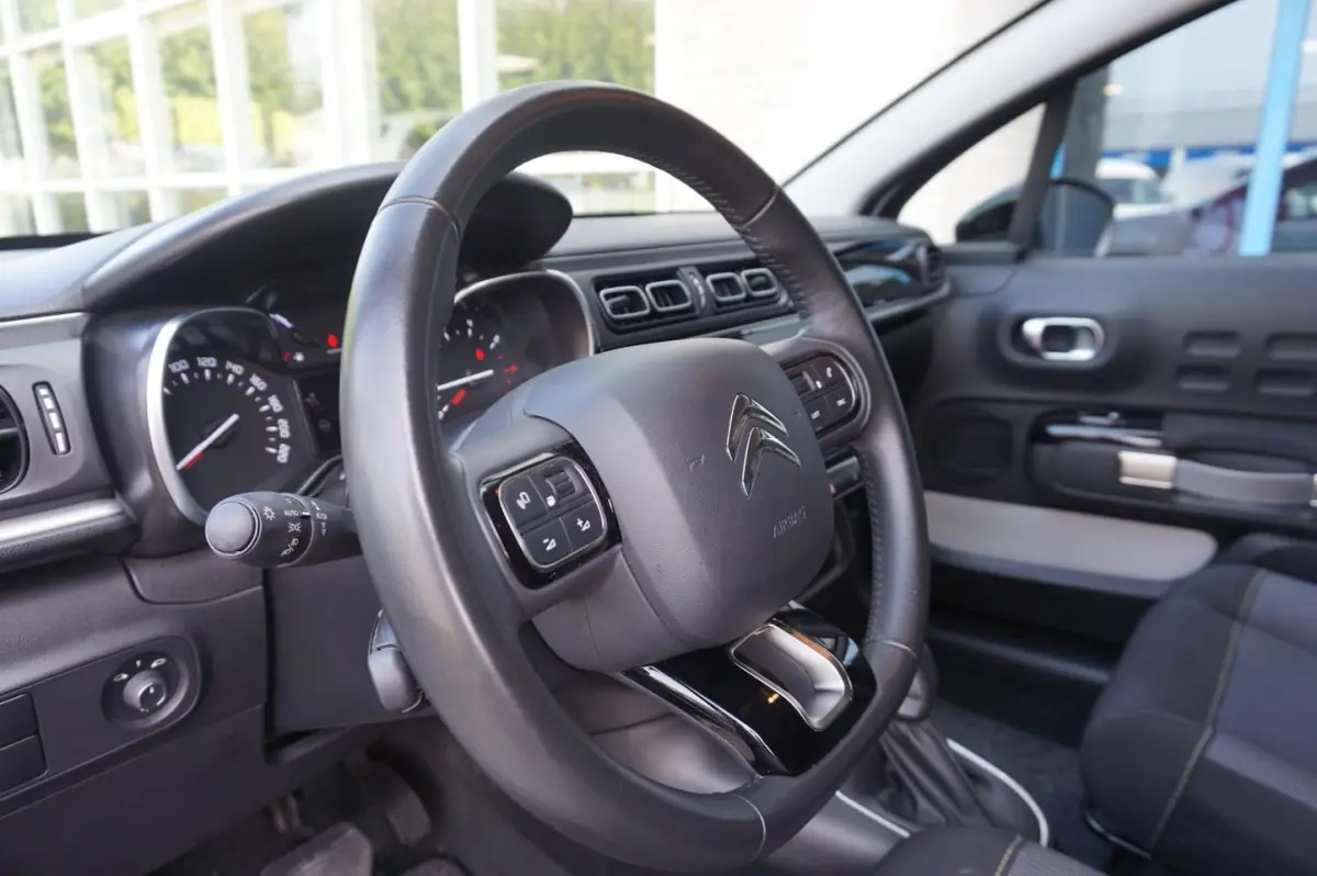 1.2 PureTech Shine / navigatie / camera / automaat / car play / cruise control / stoelverw