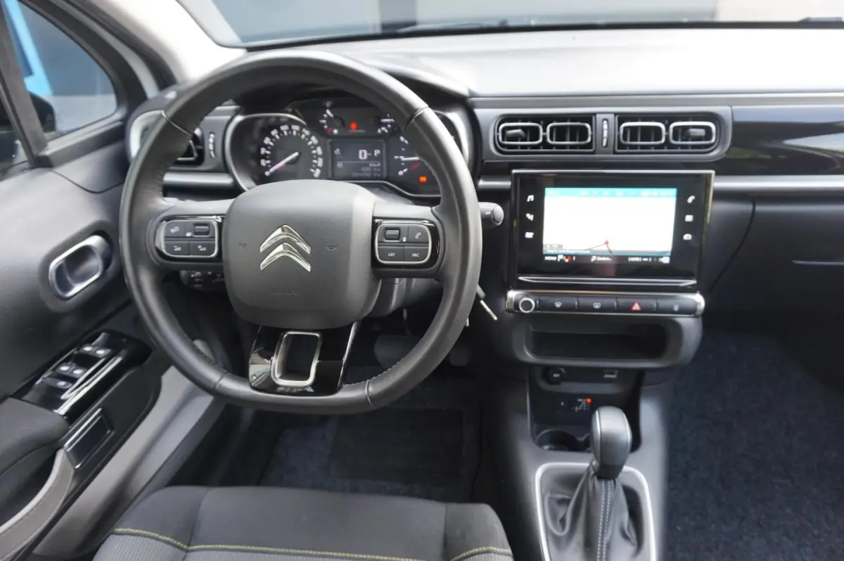 1.2 PureTech Shine / navigatie / camera / automaat / car play / cruise control / stoelverw