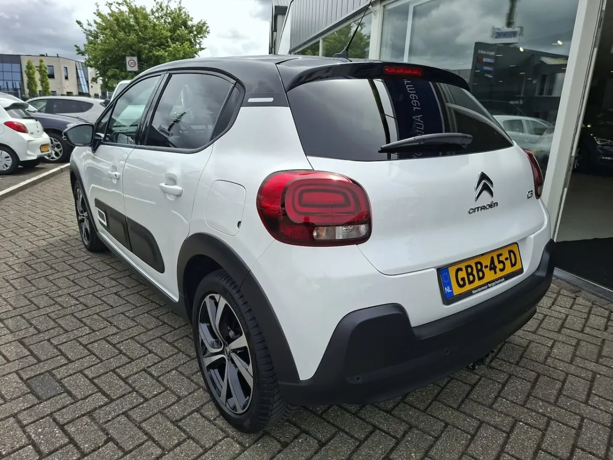 1.2 PureTech Shine / navigatie / camera / automaat / car play / cruise control / stoelverw