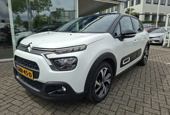 1.2 PureTech Shine / navigatie / camera / automaat / car play / cruise control / stoelverw