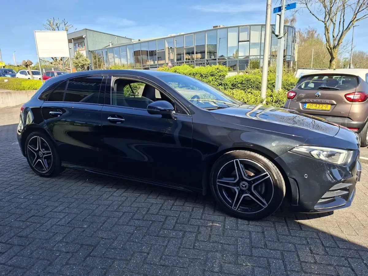 180 AMG Line / navigatie / camera / sfeerverlichting / keyless