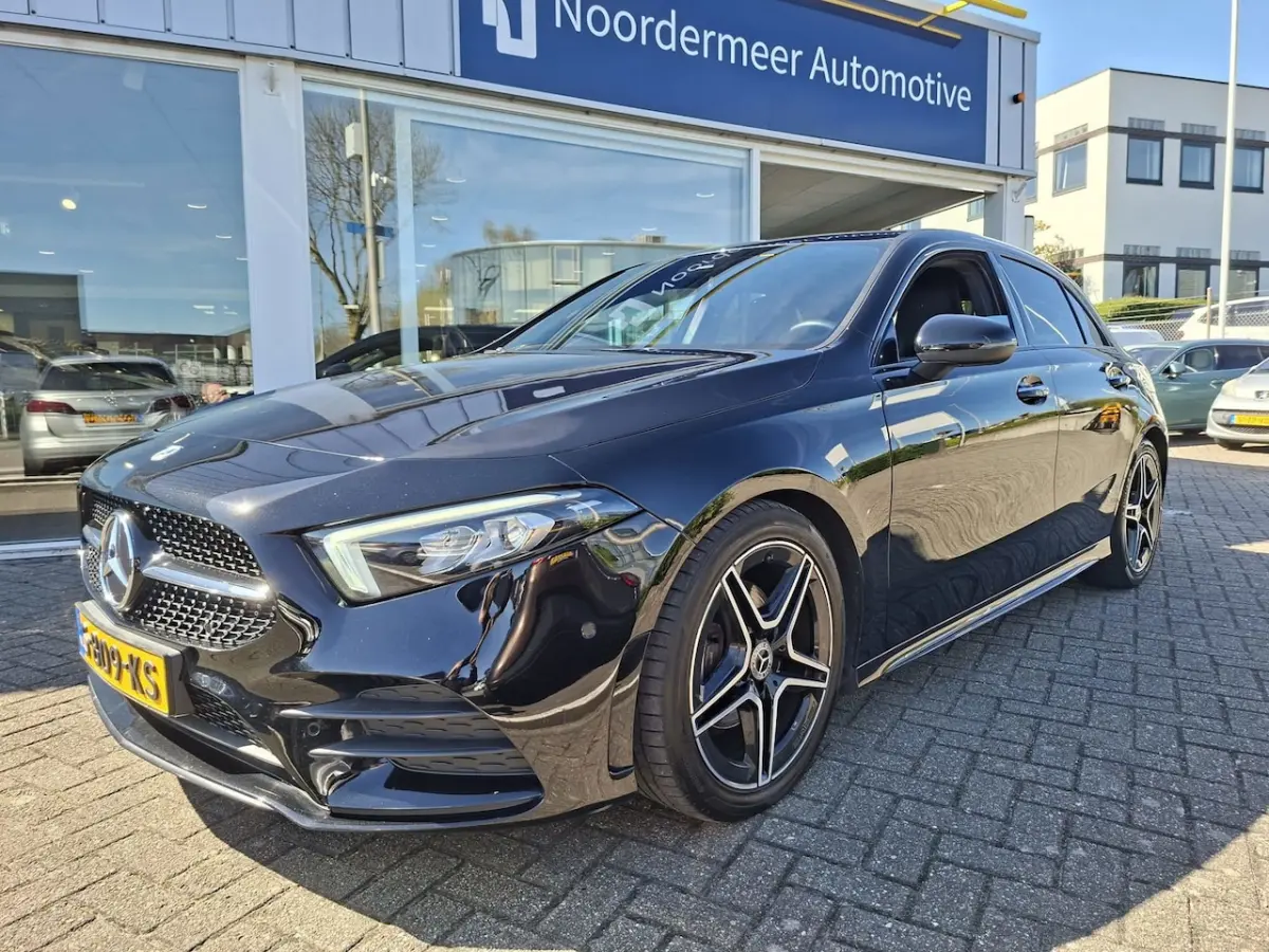 180 AMG Line / navigatie / camera / sfeerverlichting / keyless