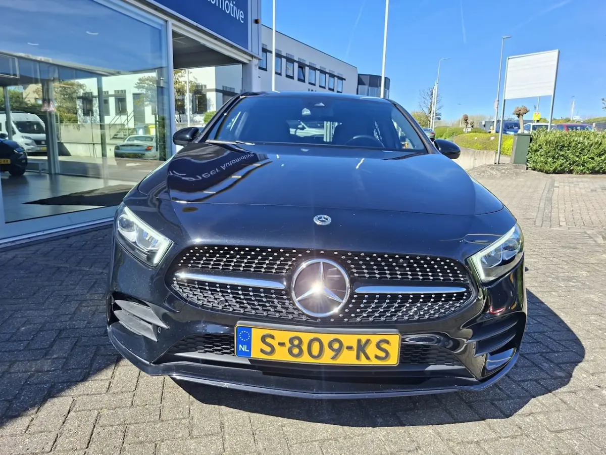 180 AMG Line / navigatie / camera / sfeerverlichting / keyless
