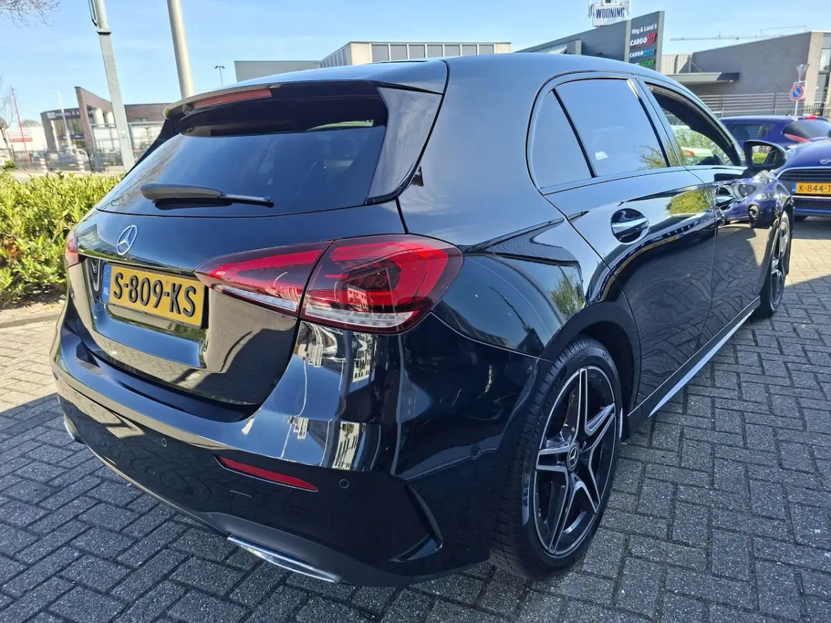 180 AMG Line / navigatie / camera / sfeerverlichting / keyless