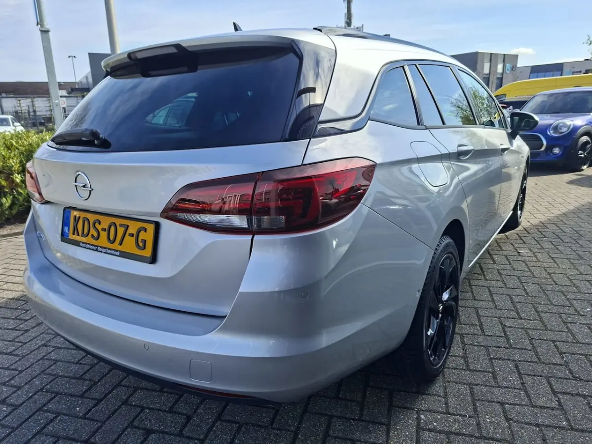 1.4 turbo Business Edition navigatie / camera / app / stoel verwarming