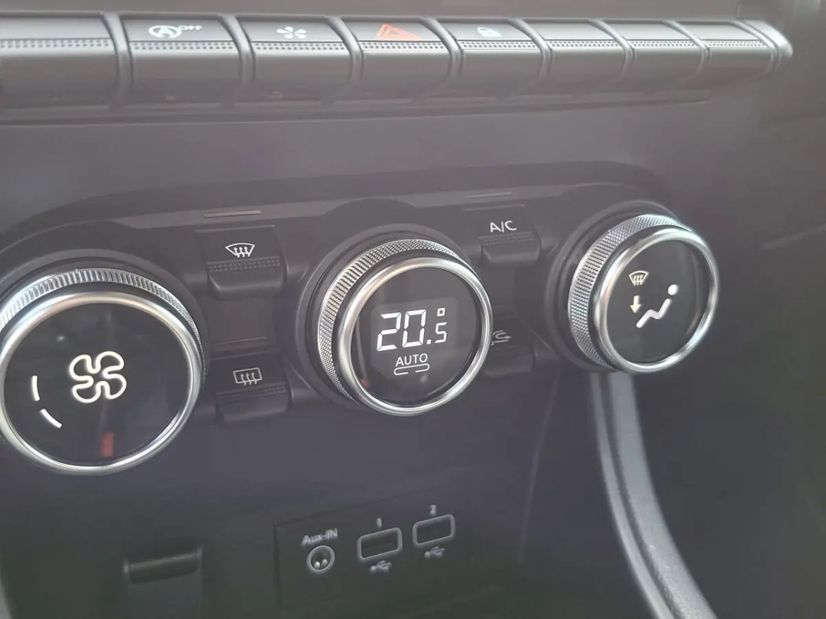 1.3 mild hybrid techno Automaat Camera | Climate | Cruise | Navi |