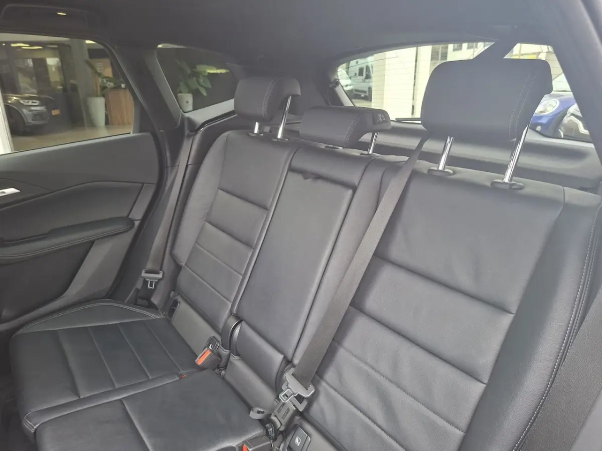 218i M- sport leer / camera / panoramadak / HD / navigatie / harman kardon