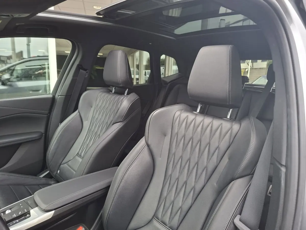 218i M- sport leer / camera / panoramadak / HD / navigatie / harman kardon