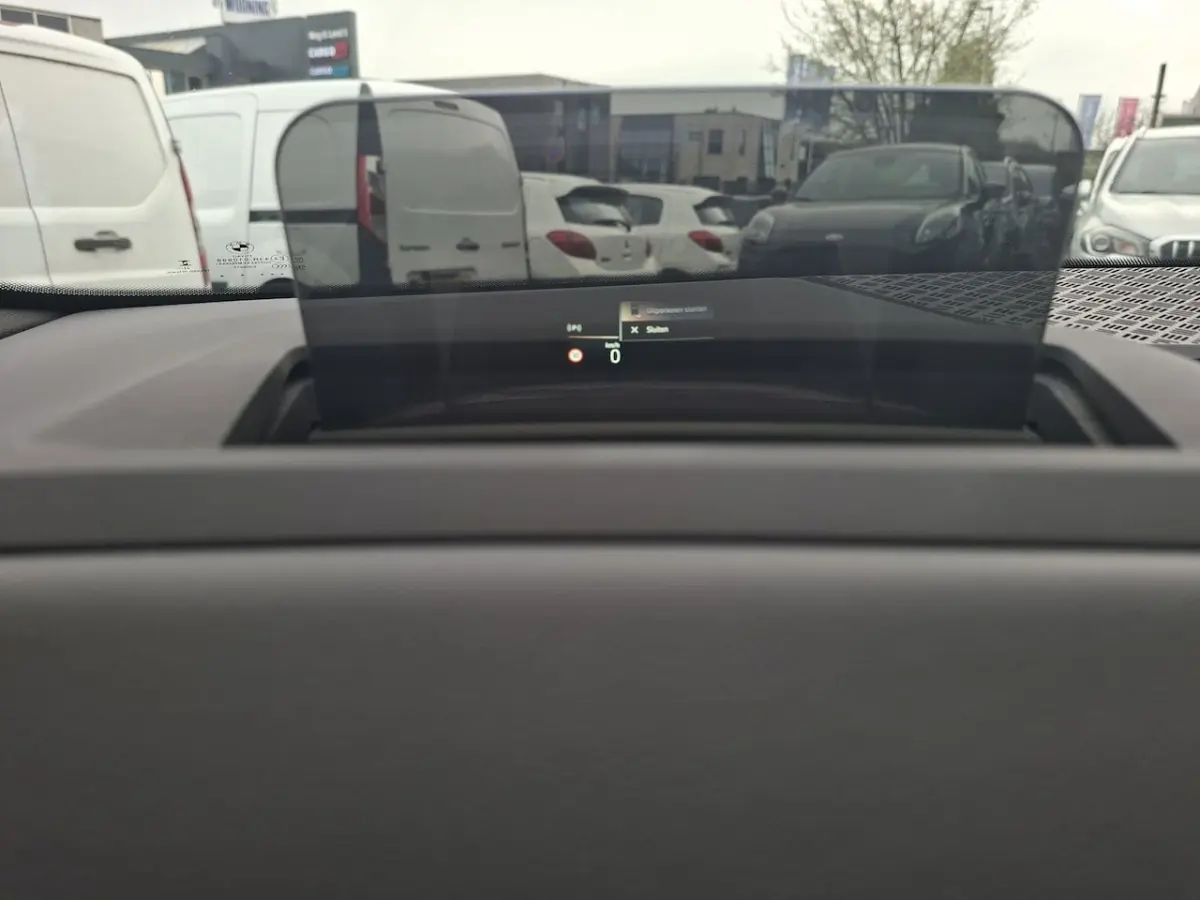 218i M- sport leer / camera / panoramadak / HD / navigatie / harman kardon
