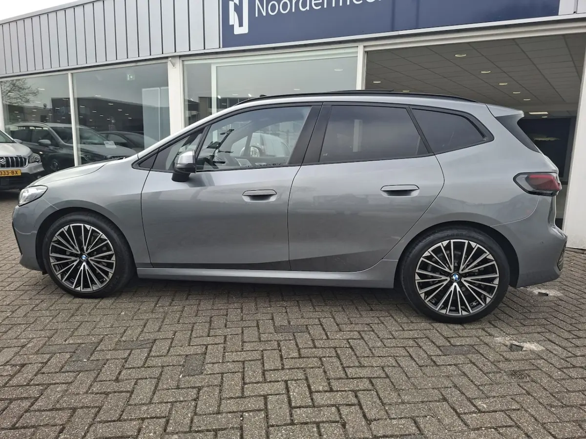 218i M- sport leer / camera / panoramadak / HD / navigatie / harman kardon