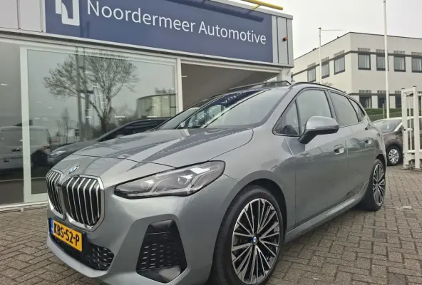 218i M- sport leer / camera / panoramadak / HD / navigatie / harman kardon