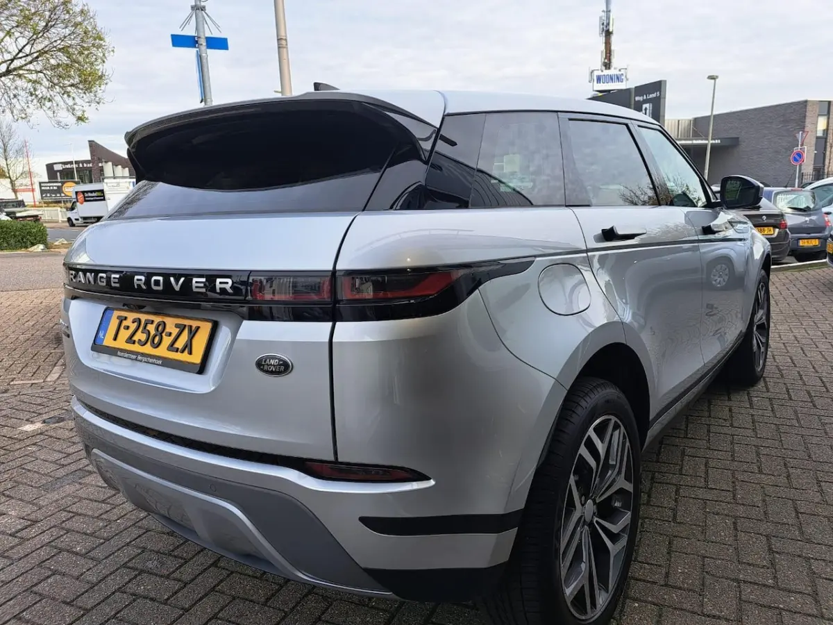 2.0 P200 AWD S leer / panoramadak / navigatie / camera